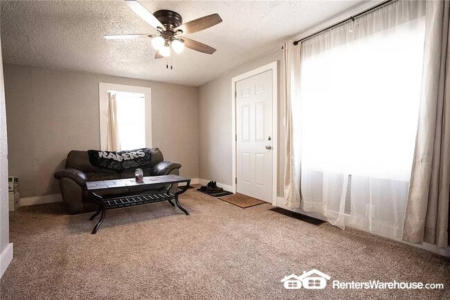 Foto del edificio - 2802 SE 8th St