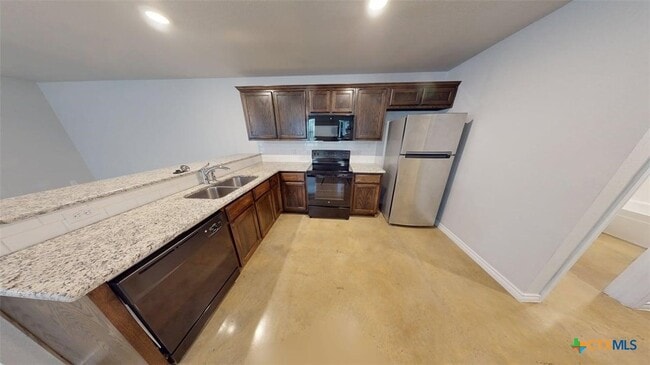 Building Photo - 1608 Tejas Trail