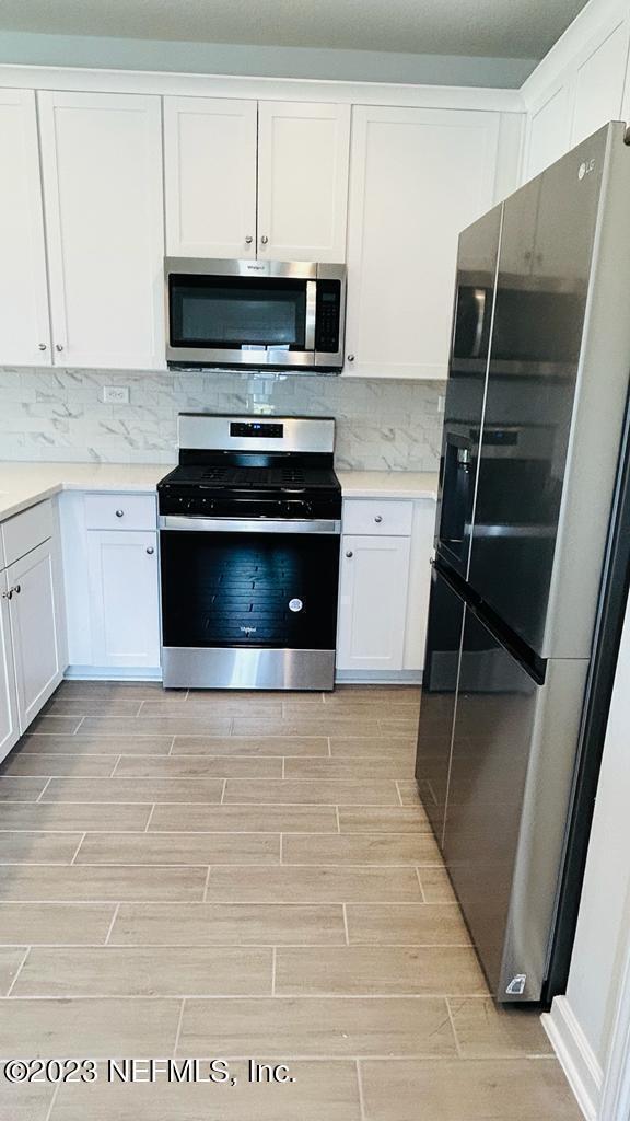 Building Photo - 19 Fieldfare Ln