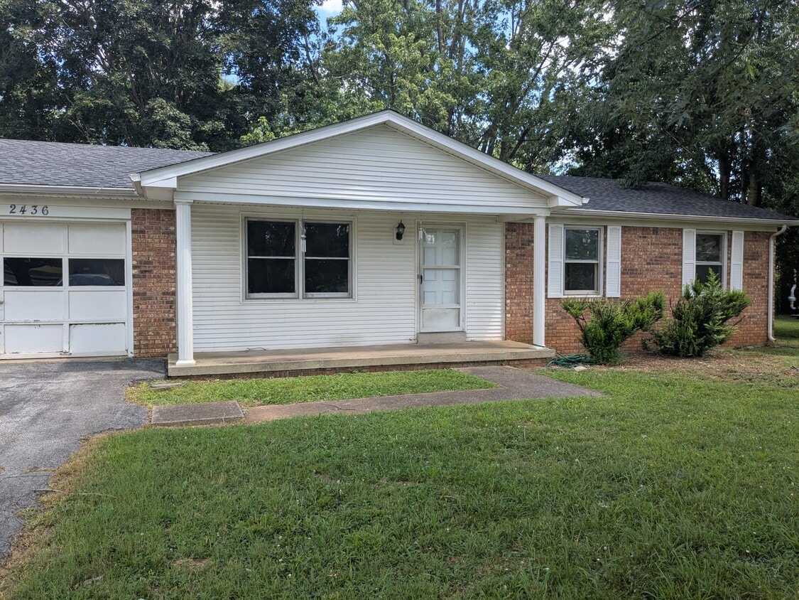 Primary Photo - 2436 Thoroughbred Dr