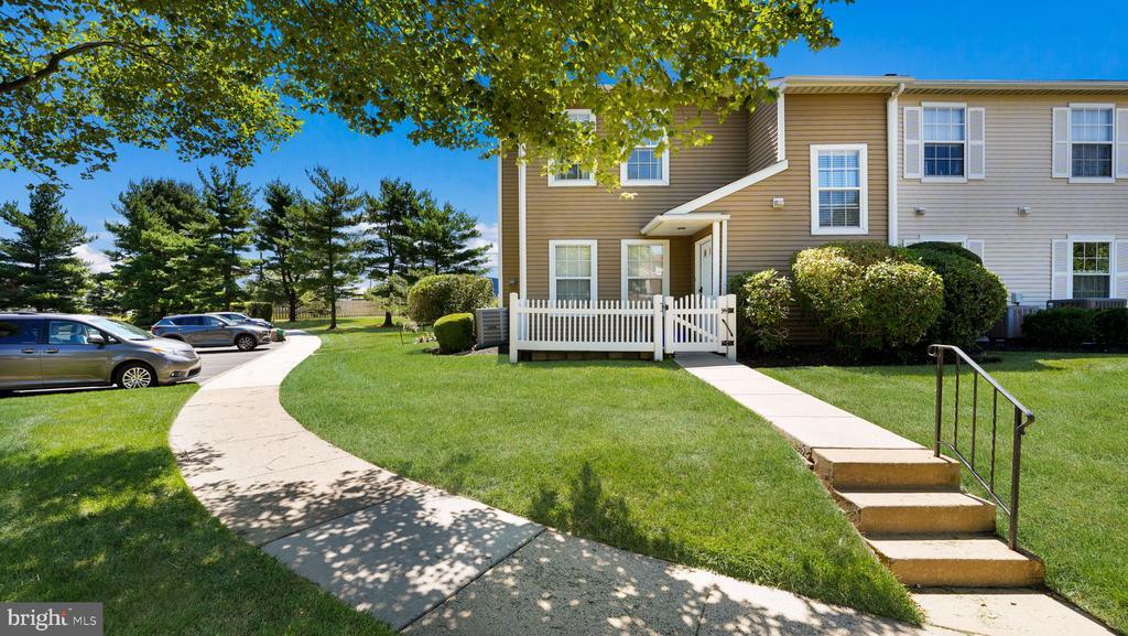 Primary Photo - 103 Ferris Ln