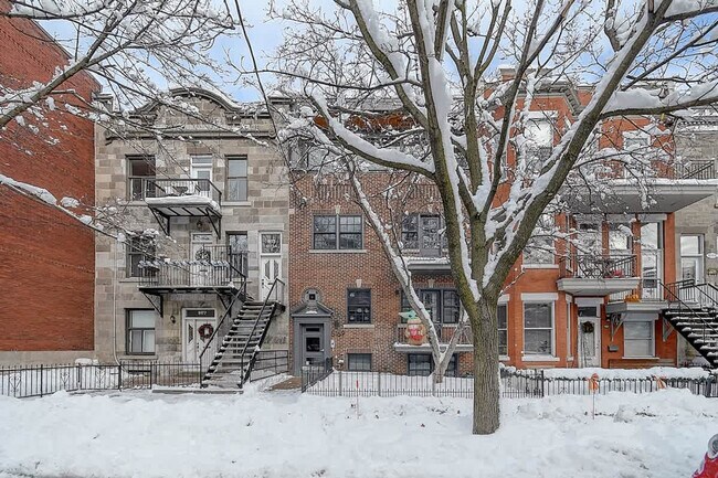 Photo du bâtiment - 5169 Rue Jeanne-Mance