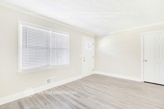 Foto del edificio - 1690 Whitlock Rd