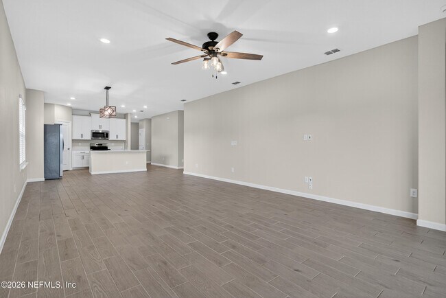 Foto del edificio - 2618 Seasons Rd