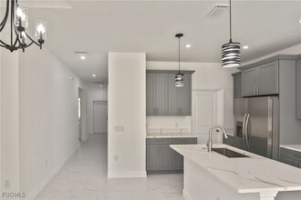 Building Photo - 3034 Price Ave