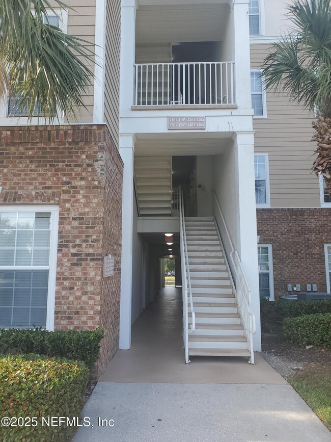 Foto del edificio - 11251 Campfield Dr