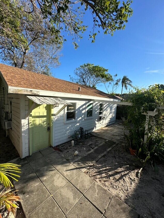 Foto principal - 727 S M St