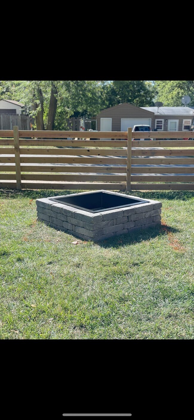 Foto del edificio - 801 N 77th Ave