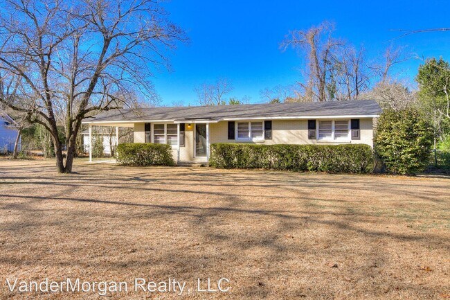 Foto del edificio - 3 br, 1.5 bath House - 460 East Boundary St