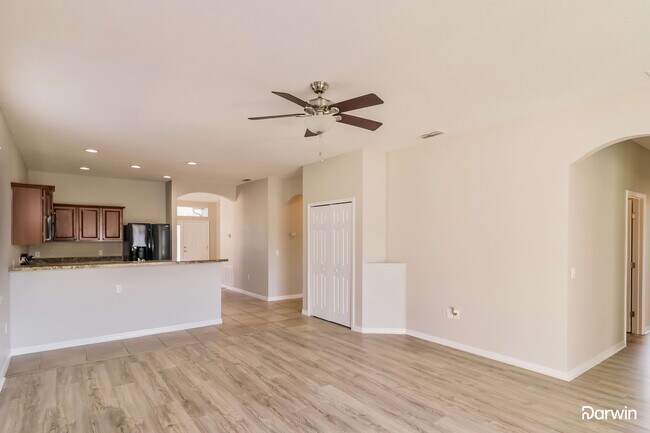 Foto del edificio - 804 Krenson Woods Lane, Lakeland, FL 33813