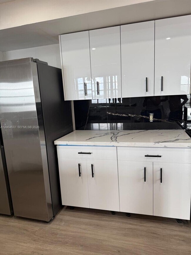 Foto del edificio - 1301 NE Miami Gardens Dr