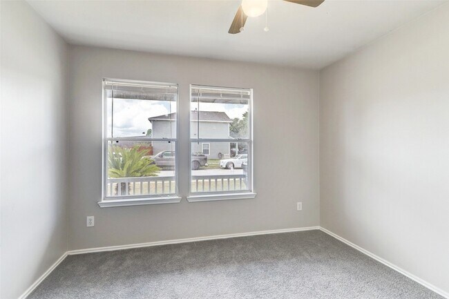 Foto del edificio - 7519 Kennemer Dr