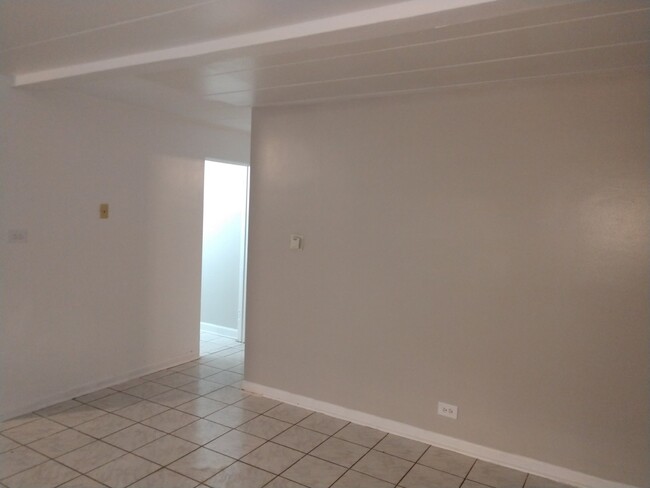 Foto del edificio - 5815 W 35th St
