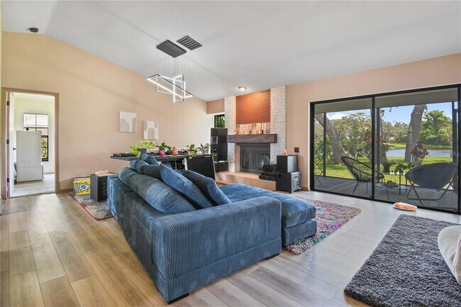 Foto del edificio - 2906 Windridge Dr