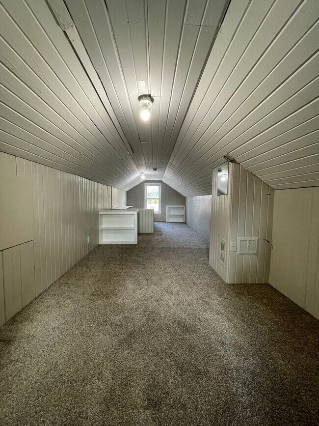 Foto del edificio - 3 bed, 1 bath home for rent in Waterloo