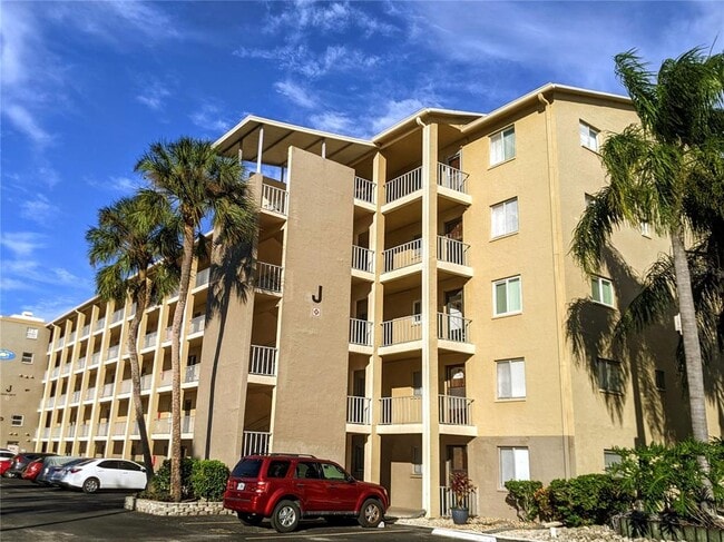 Foto del edificio - 3665 Lake Bayshore Dr