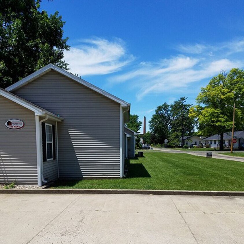 Building Photo - 1703 11th Street - 3 Bed/1 Bath House
