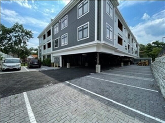 Building Photo - 395 Alewife Brook Pkwy