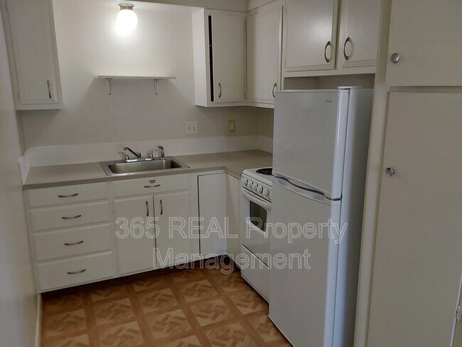 Foto del edificio - 3614 Pueblo St