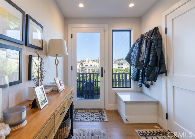 Foto del edificio - 314 Dahlia Pl
