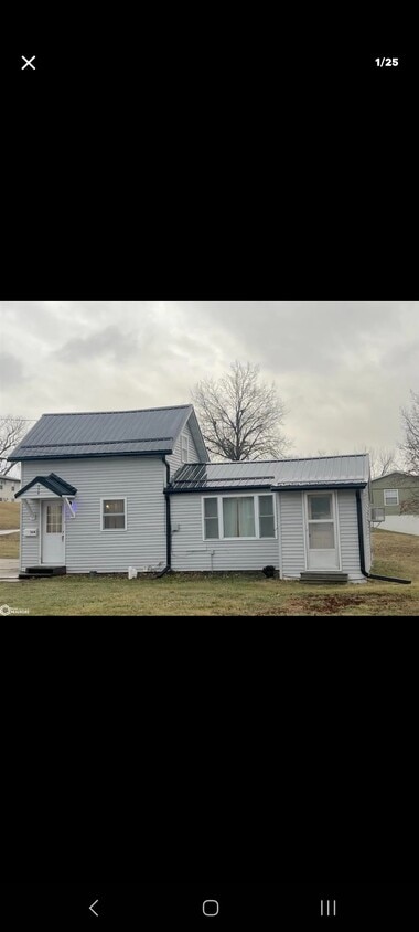 Building Photo - 324 1st Ave