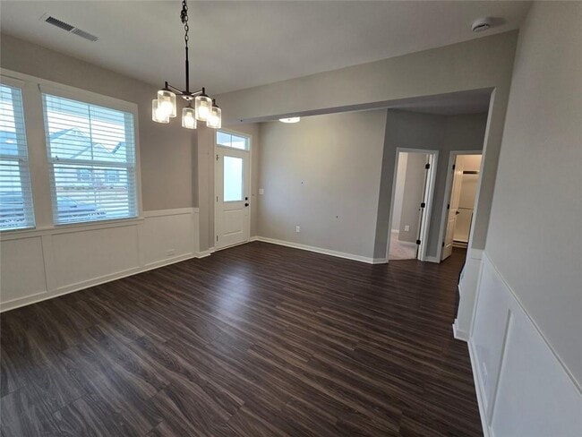 Building Photo - 196 Catalpa Grv