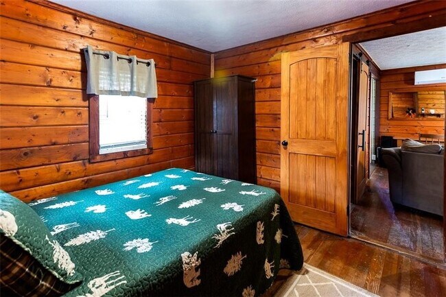 Foto del edificio - 5307 W Lake Rd