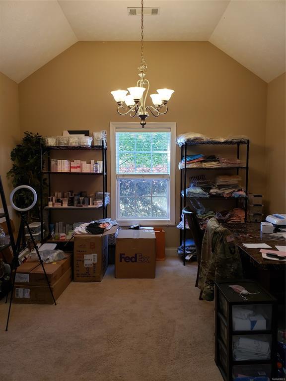 Building Photo - 706 Kingsley Dr