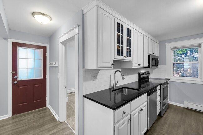 Foto del edificio - 245 Oakland St