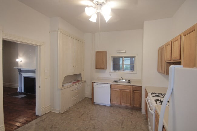 Building Photo - 605 Mifflin Ave