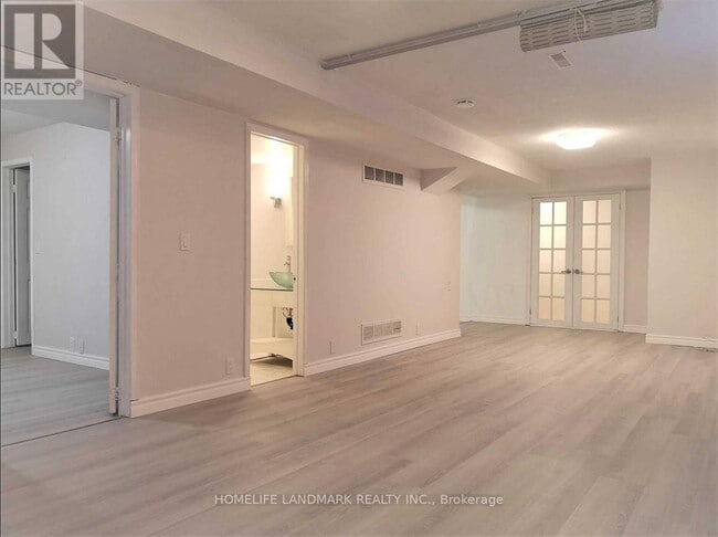 Building Photo - 10 Keon Pl
