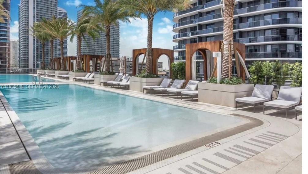 Building Photo - 801 S Miami Ave