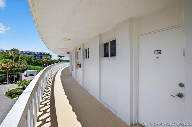 Building Photo - 2505 S Ocean Blvd