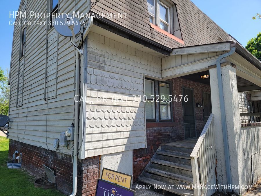 Primary Photo - 2 bedroom townhouse near Akron university