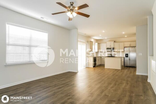 Foto del edificio - 724 RIVER DELL TOWNES AVE, CLAYTON, NC 27527
