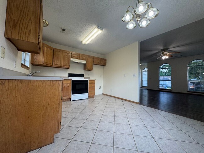 Foto del edificio - ***1502 Cresent***