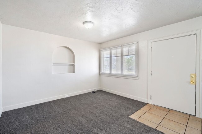 Building Photo - 212 Patterson St