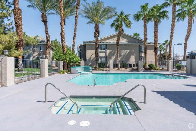 Jacuzzi - Devonshire Apartment Homes
