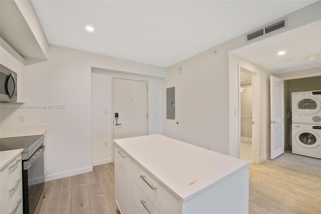 Foto del edificio - 1500 Bay Rd