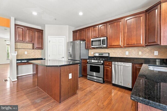 Foto del edificio - 5044 Cameo Terrace
