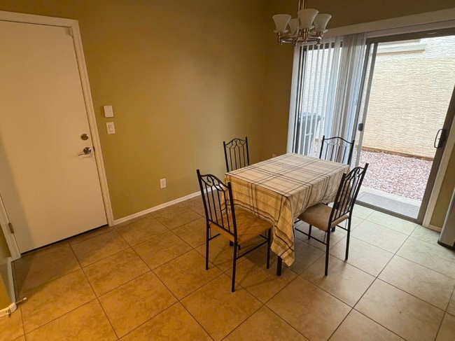 Foto del edificio - 2875 S Key Biscayne Dr