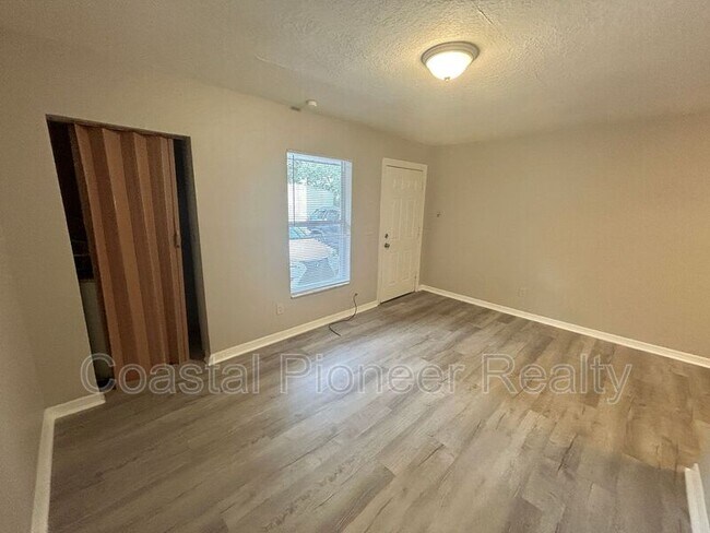 Foto del edificio - 11729 N 12th St