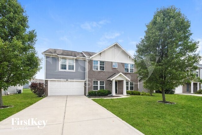 Building Photo - 5593 North Woodhaven Drive