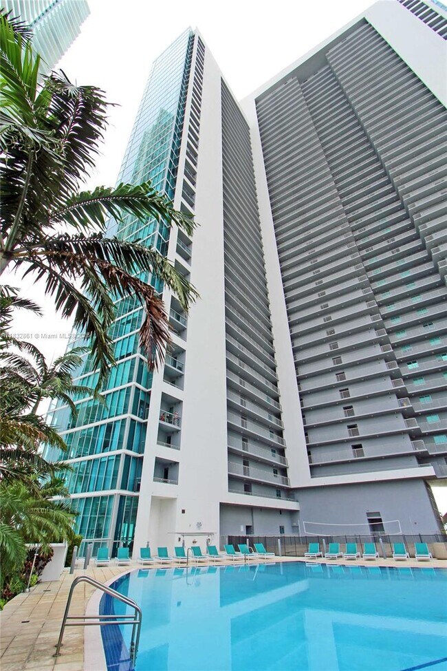 Foto del edificio - 888 Biscayne Blvd