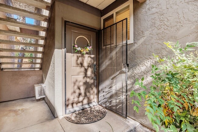 Building Photo - 1350 N Escondido Blvd