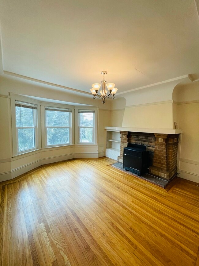 Building Photo - 1309 Kansas St