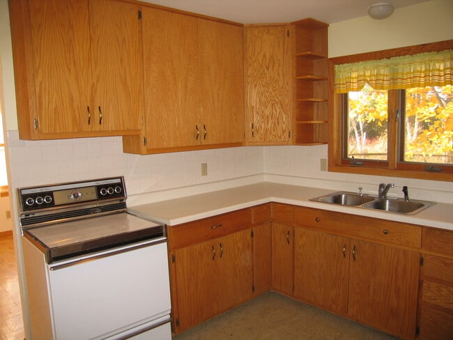 Building Photo - 2010 Harley Dr