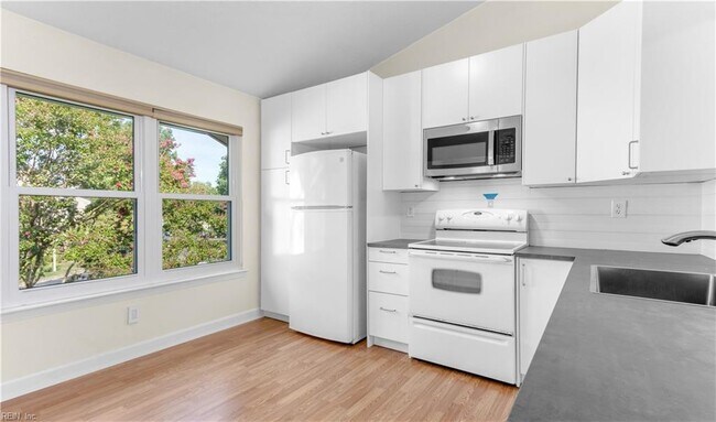 Foto del edificio - 280 Windship Cove