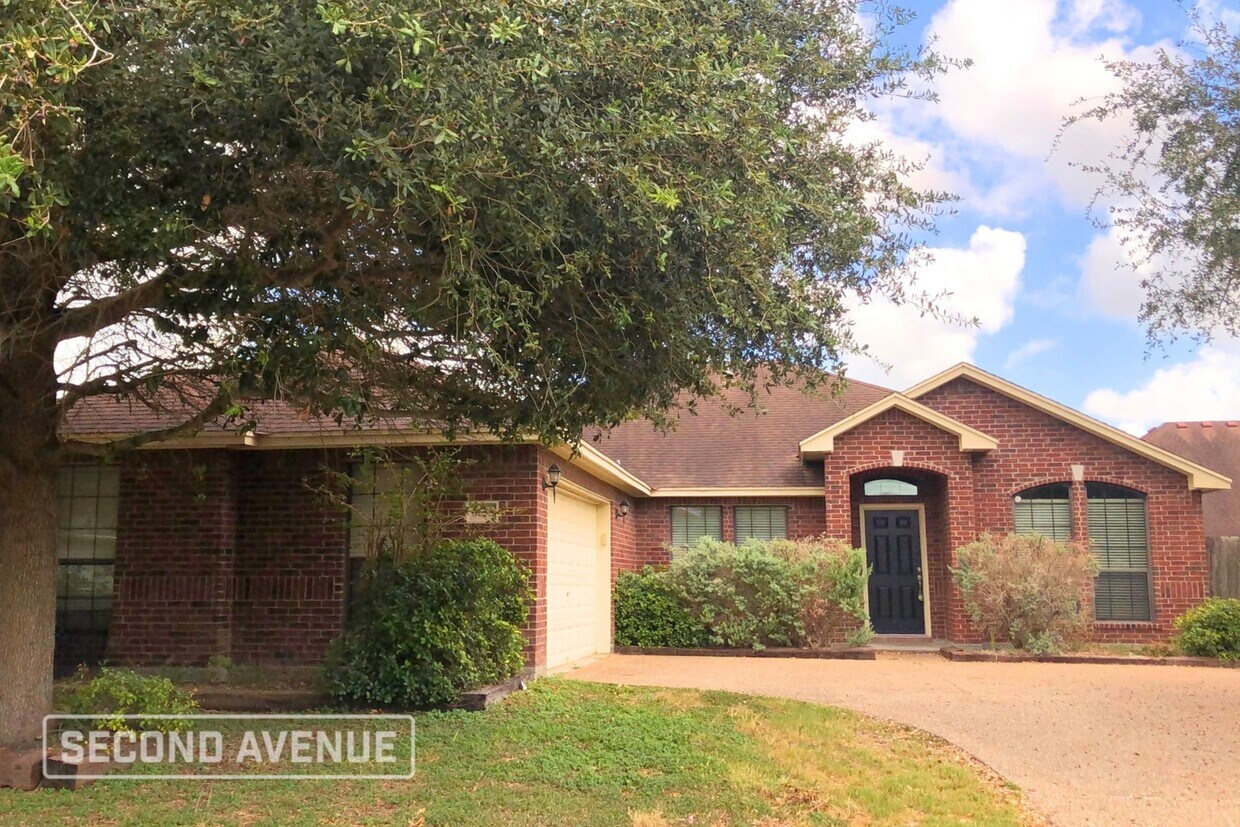 Foto principal - 6638 Cousteau Ln