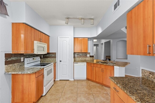 Building Photo - 1309 Belmont Pl